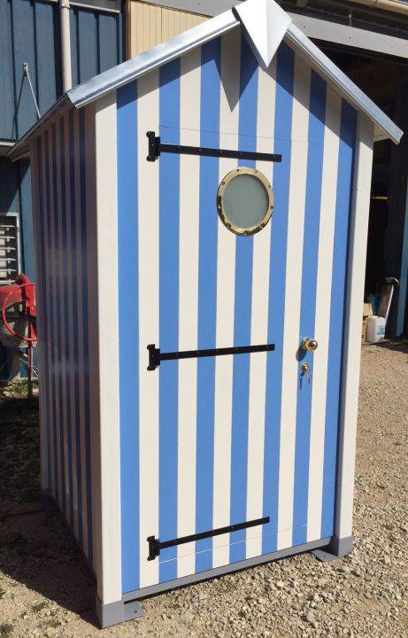 Calculez et commandez votre cabine de plage bois en kit.