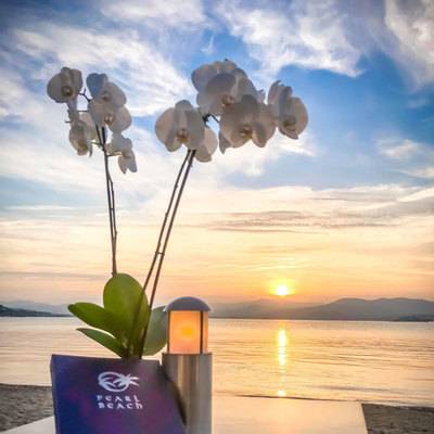 Pearl beach st tropez.