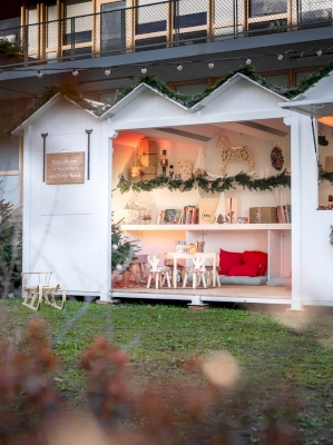 Des cabines de plage transformées en chalets de Noël Des cabines de plage transformées en chalets de Noël