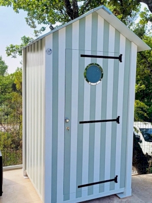 Réalisation d'une cabine de plage en bois Réalisation d'une cabine de plage en bois