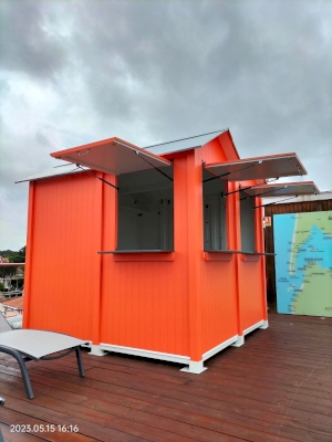 Cabine kiosque bar sur le roof-top du Grand Hôtel Atlantic 