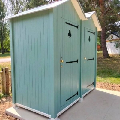 Installation de cabines vestiaires sur une base nautique Installation de cabines vestiaires sur une base nautique