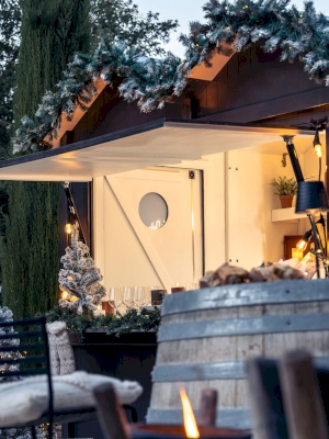 Chalets de Noël en bois – une solution clé en main pour vos événements