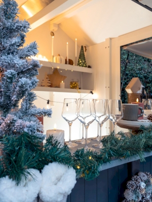 Chalets de Noël en bois – une solution clé en main pour vos événements