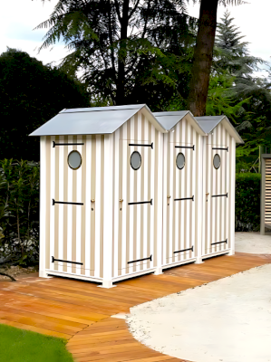 Cabines de plage en bois au Beau-Rivage Palace 