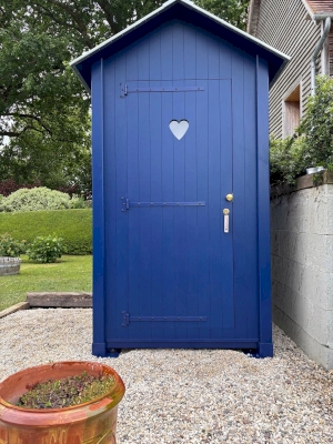 Une cabine de plage pour particulier bleu cobalt 